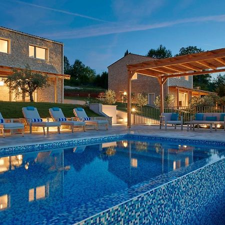 Motovun Villas ภายนอก รูปภาพ