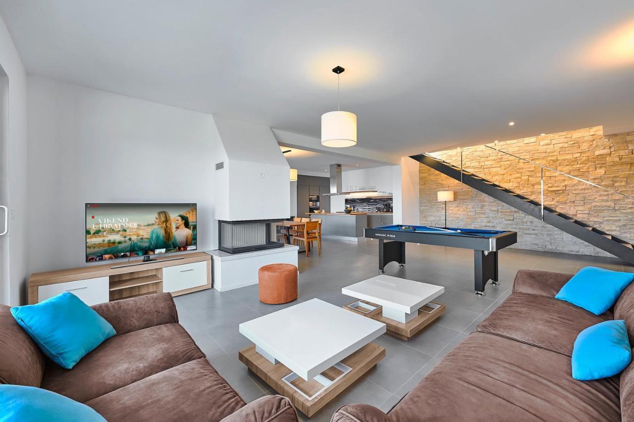 Motovun Villas ภายนอก รูปภาพ