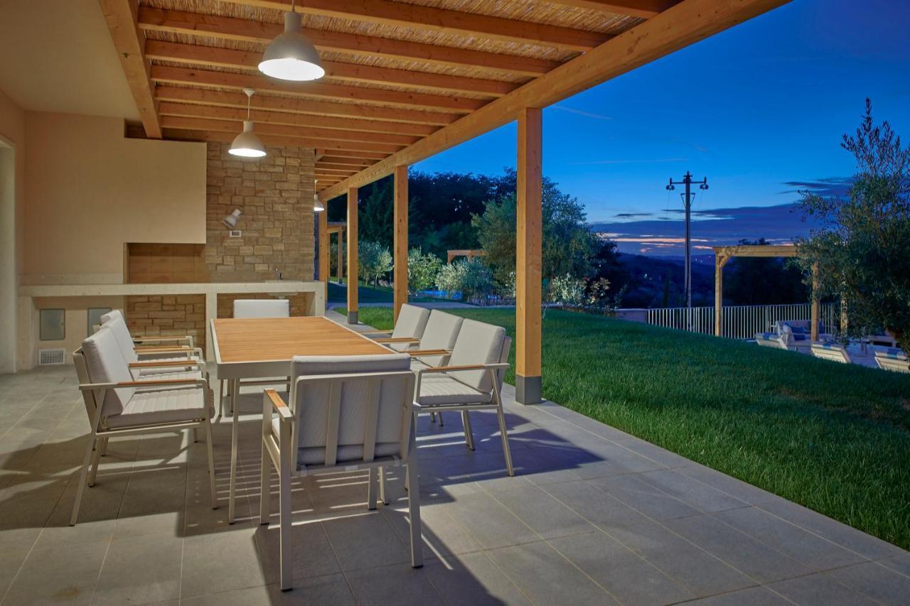 Motovun Villas ภายนอก รูปภาพ